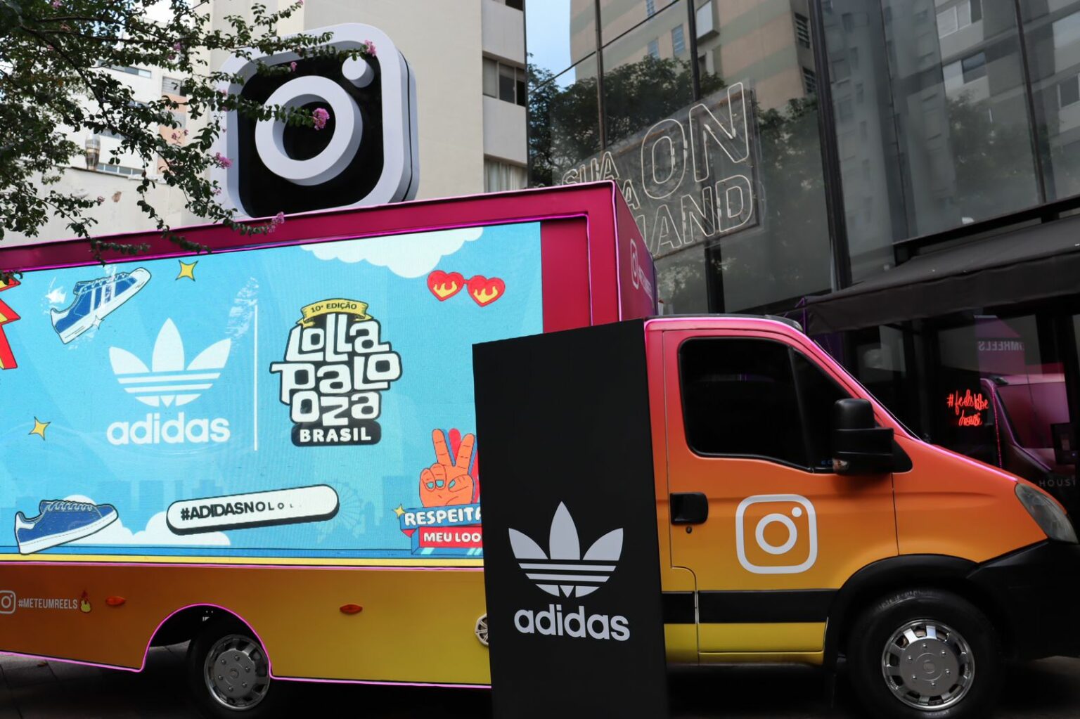 Housi é palco de ativação da adidas e ponto de encontro de